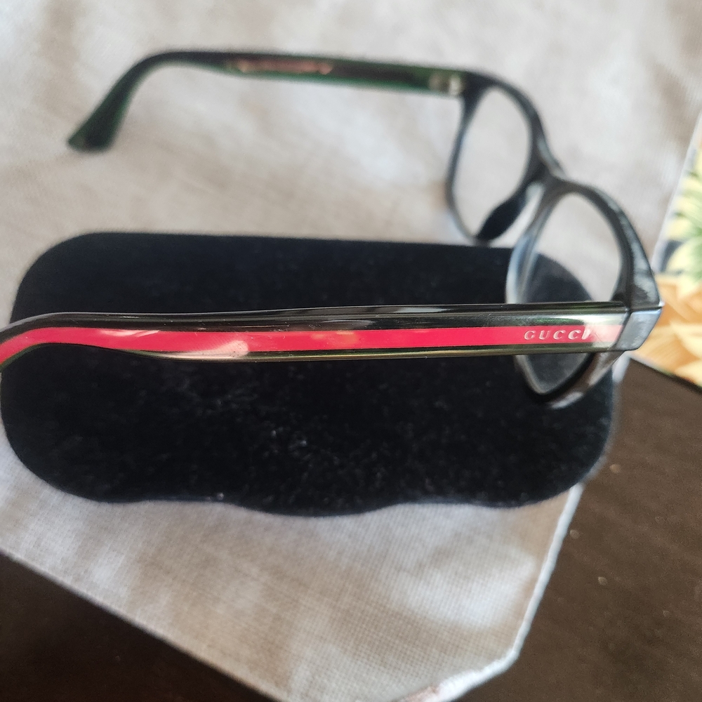 Gucci Eye Glass For Men - Picture 5 of 6